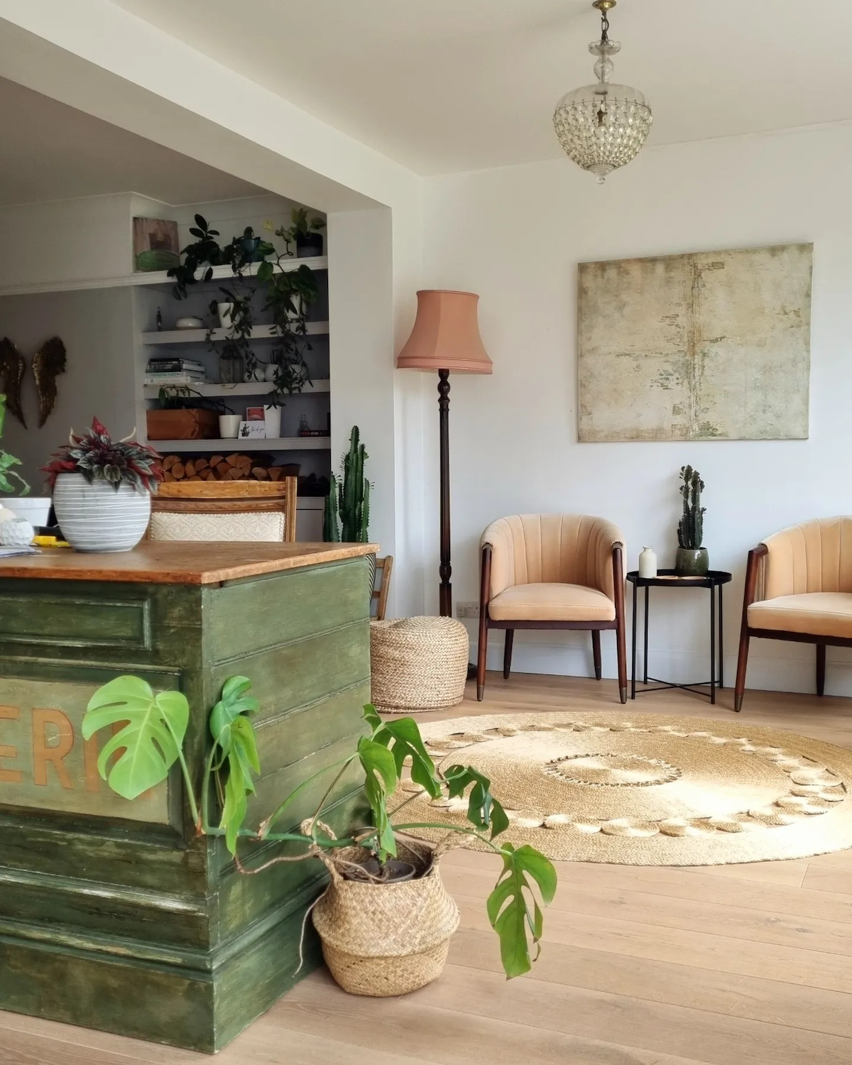 Biophilic Design natural wood floor.
